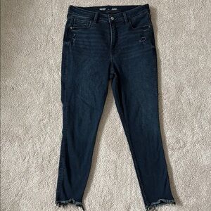 Old Navy Rockstar 360 Extra High-Rise Super Skinny Jeans in Cher